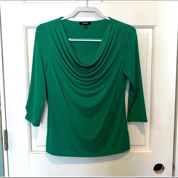 3/4 sleeve top. Never worn. - Picture 2 of 4